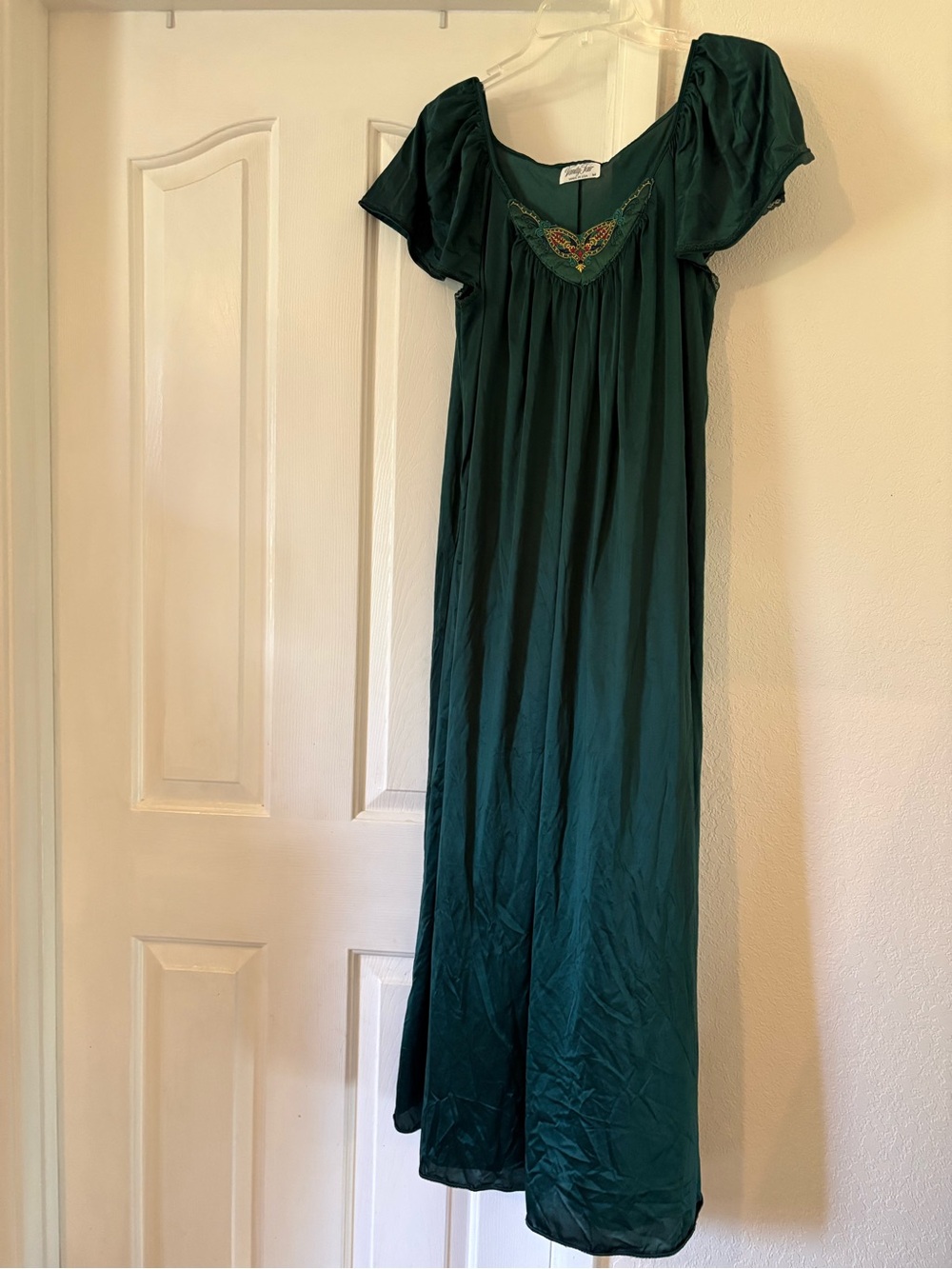 Vintage Vanity Fair Emerald Green Nightgown House Dress Embroidered M Lounge USA